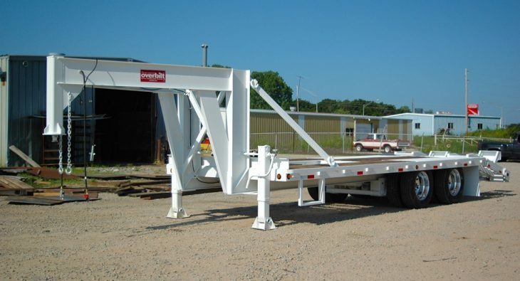 White gooseneck trailer